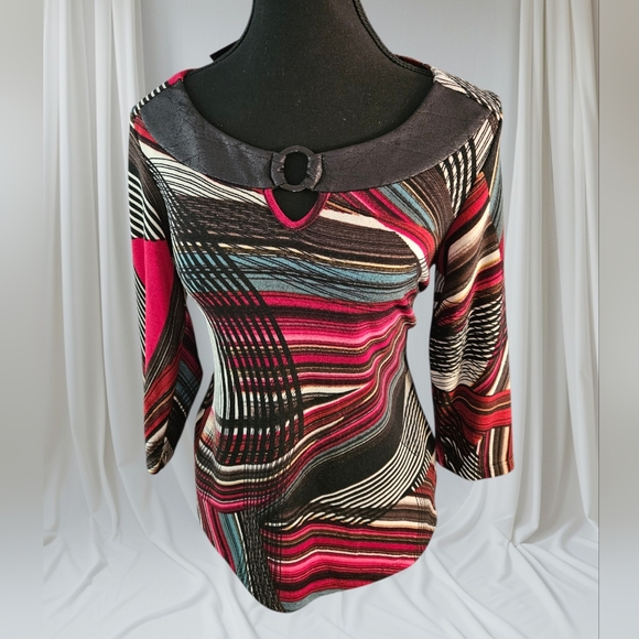 Multicolor Abstract Women's Top - Picture 2 of 7